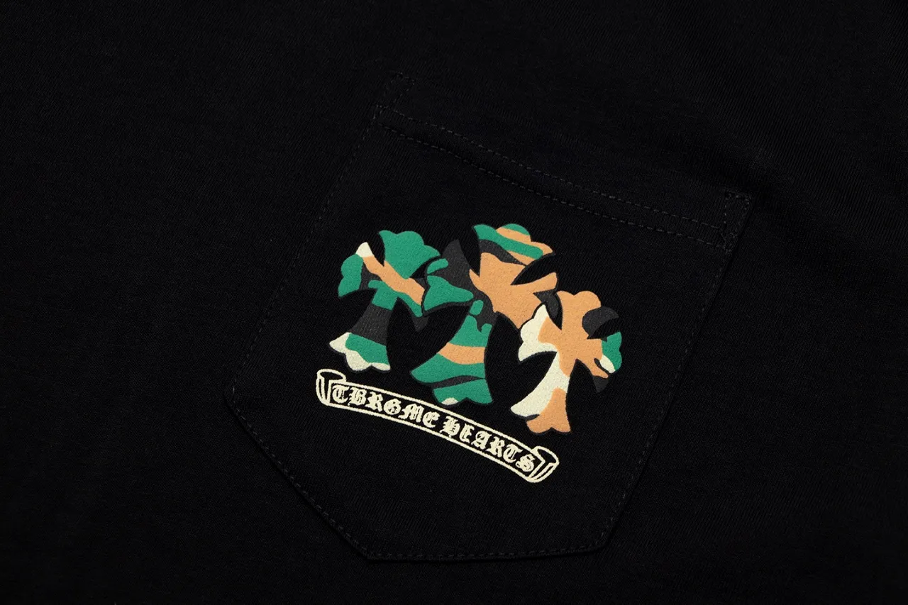 P150 Chrome Hearts Chrome Hearts Sanskrit Horseshoe Camouflage Print Short Sleeve Size: SMLXL Color: Black White